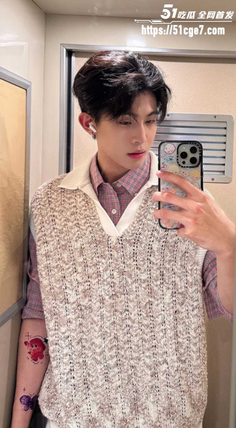 抖音男网红 杨洁 20 抖音男网红 杨洁 20