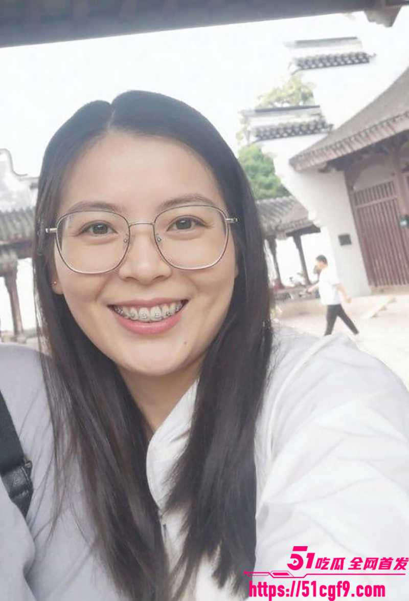 绍兴风骚人妻曹溪月不雅视频曝光  2 拷贝