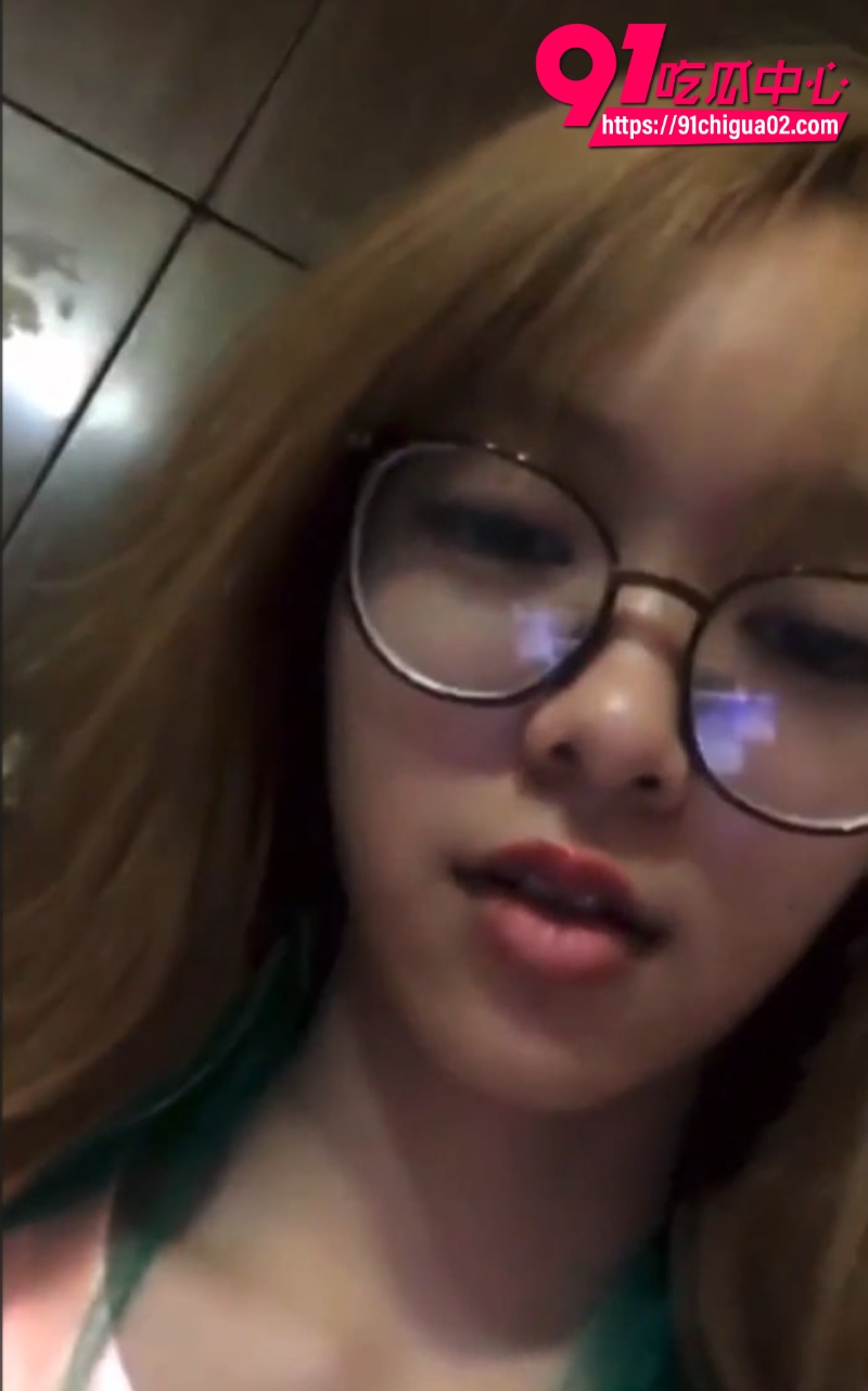 姐弟乱伦好弟弟快点硬起来给姐姐舔4