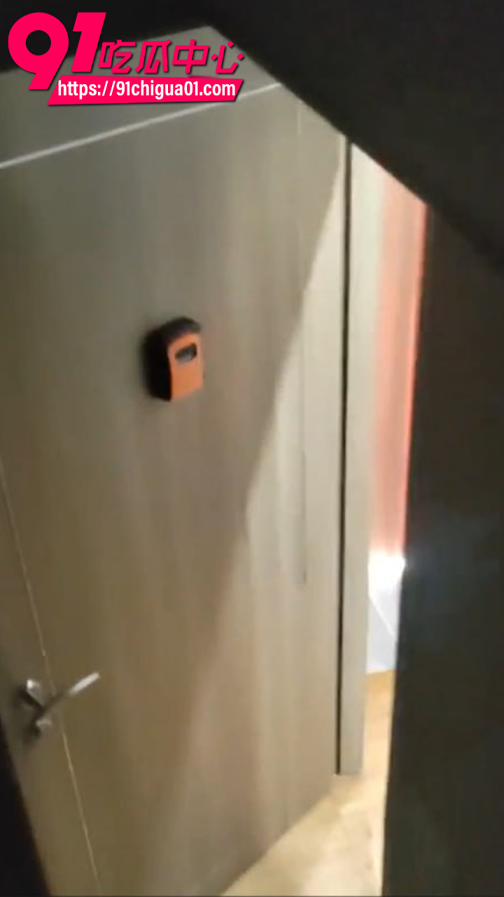 住酒店发现多处暗门3
