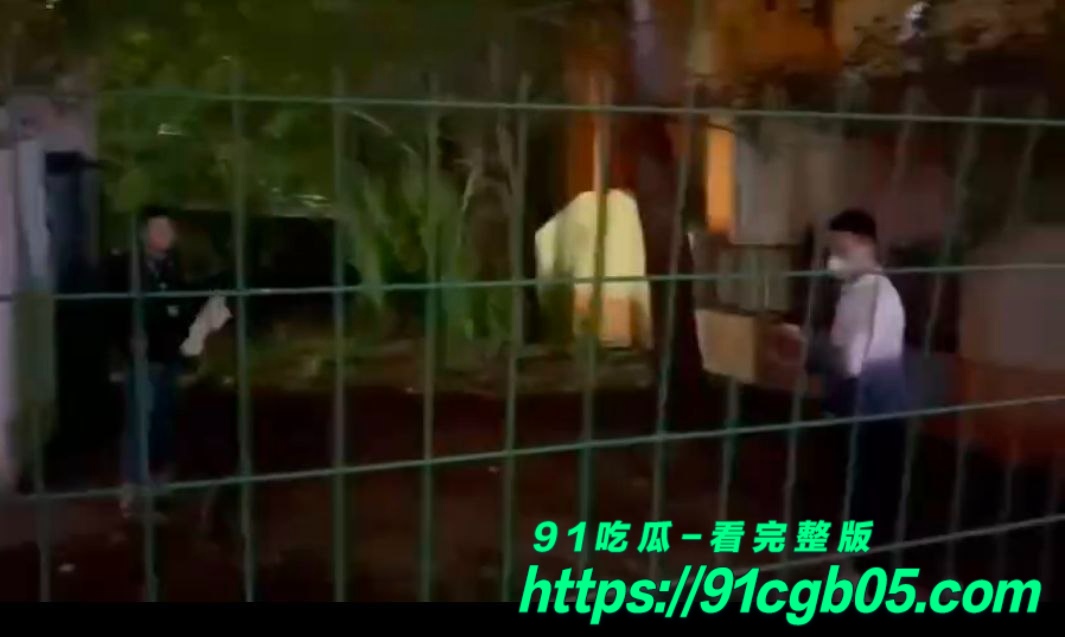 精神小伙半夜相约刀战 打的真猛啊9 精神小伙半夜相约刀战 打的真猛啊9