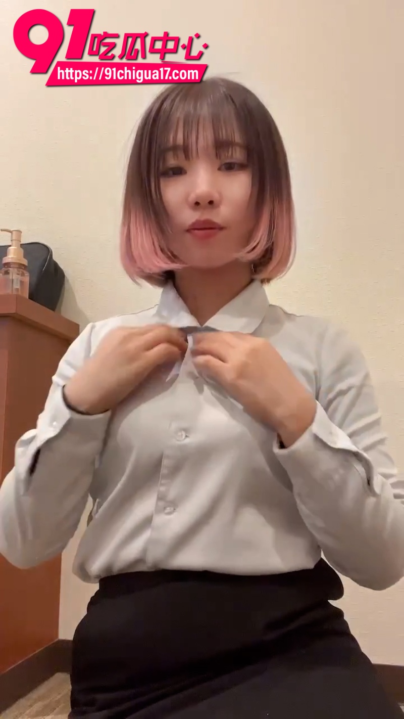 日本短发樱花妹裸贷逾期被社会大哥曝光7
