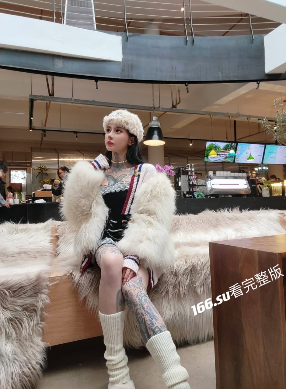 满纹阴环狂野御姐chloe高能自拍视图私密部位特写大尺度激情视频流出曝光 配图6