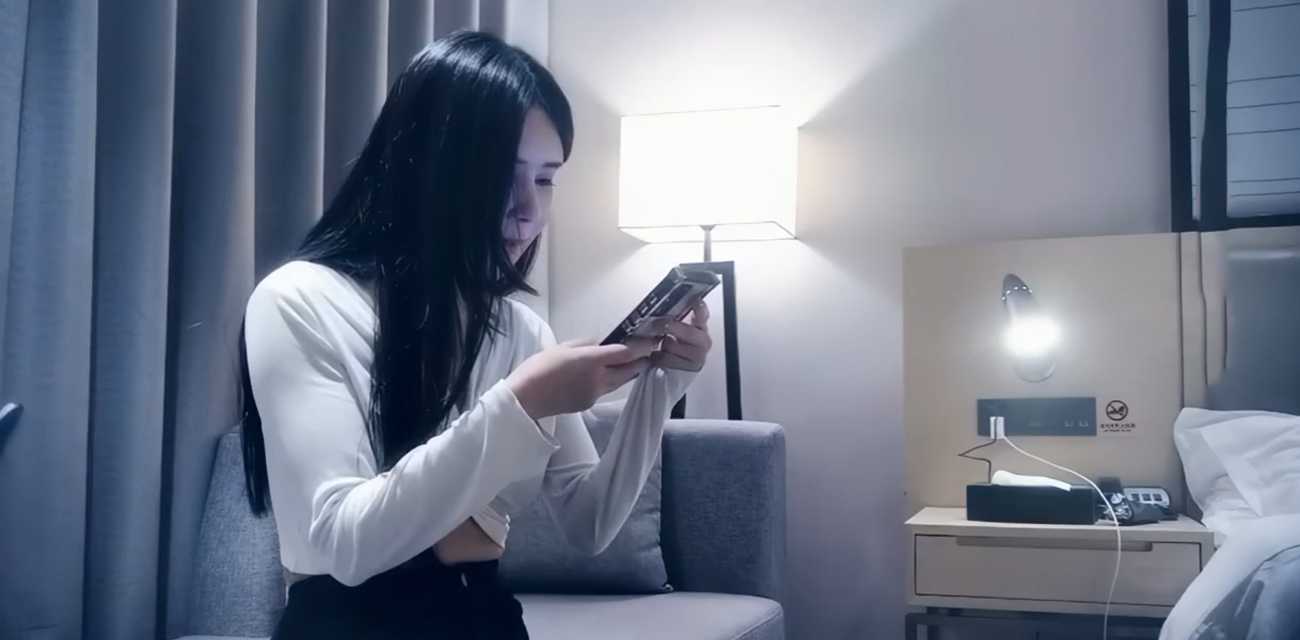 探花现场流出 大神约炮长发美女 近景展示口交特技 水蛇腰主动骑乘!