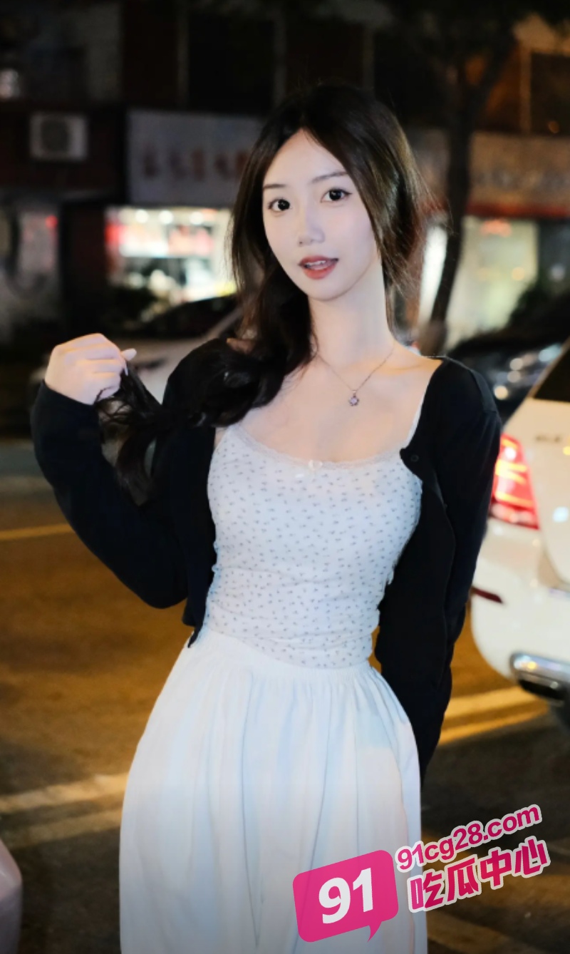 长腿模特灵灵新作！美女化身私人男科医生 被胶带封逼性虐待！