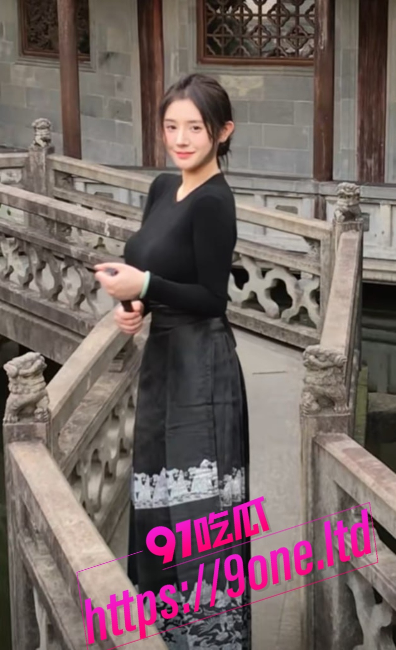 3_W_800px.jpg