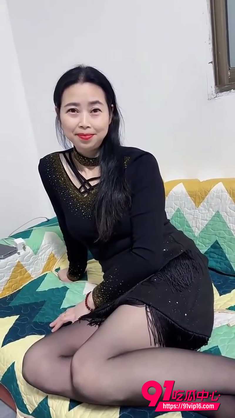 快手熟女夜色伊 3