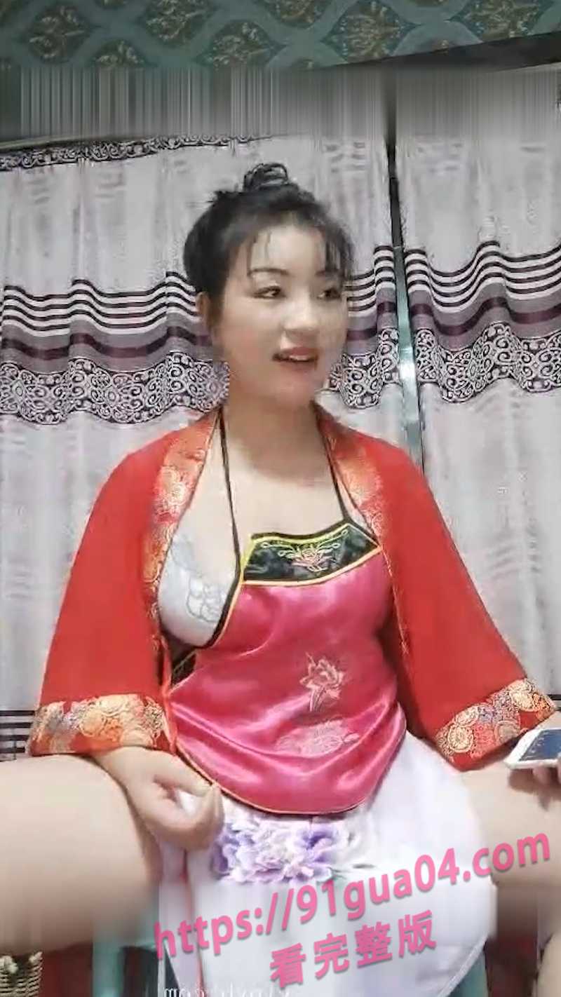 主播小奶猫上线新玩法 让粉丝远程控制边唱边叫！ 配图3