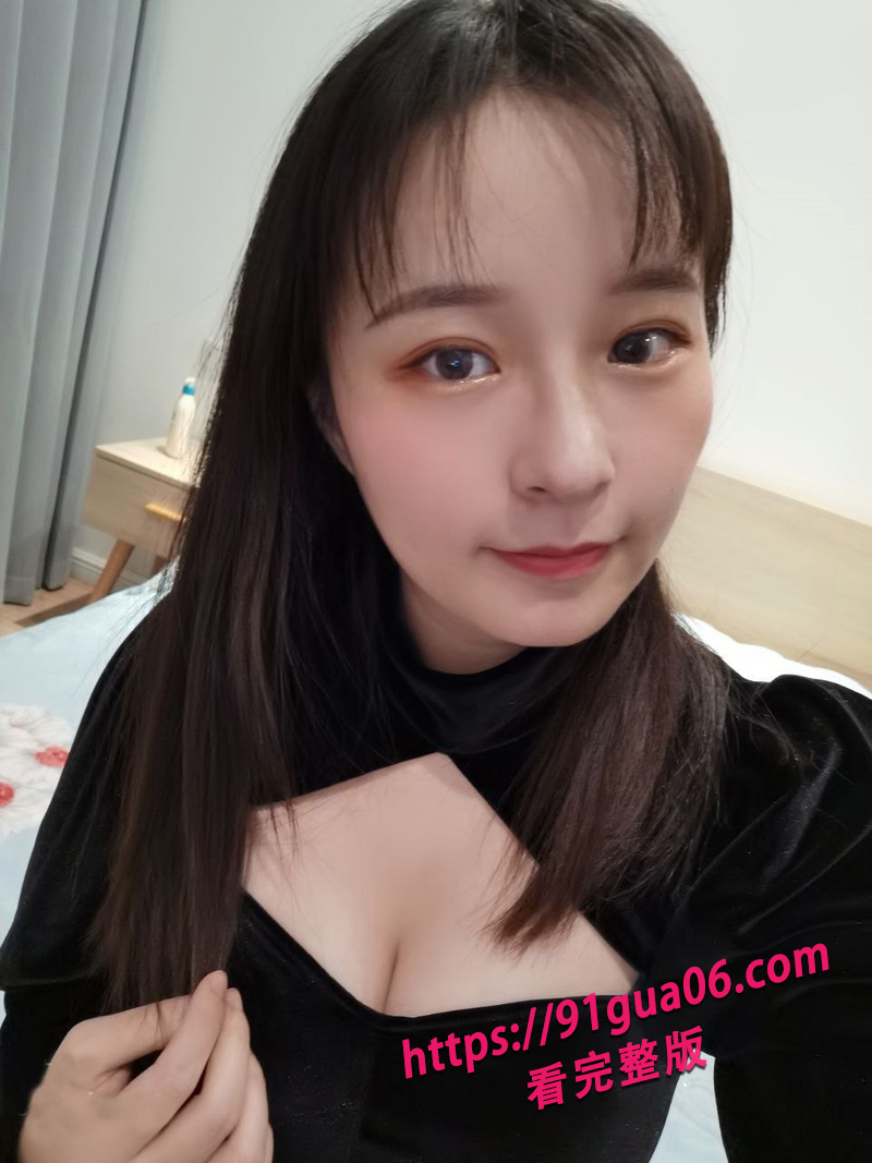 美女邻居辅导儿子写作业我在后面爆操2.jpg