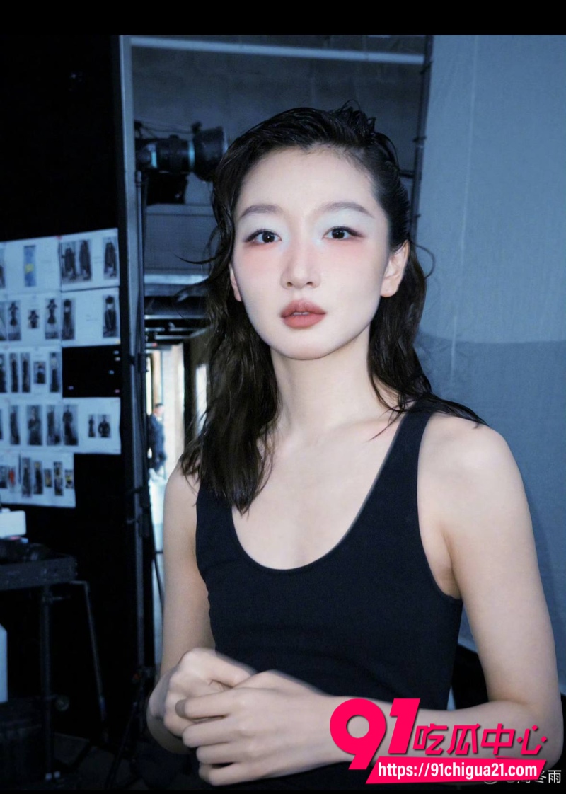 周冬雨刘昊然9