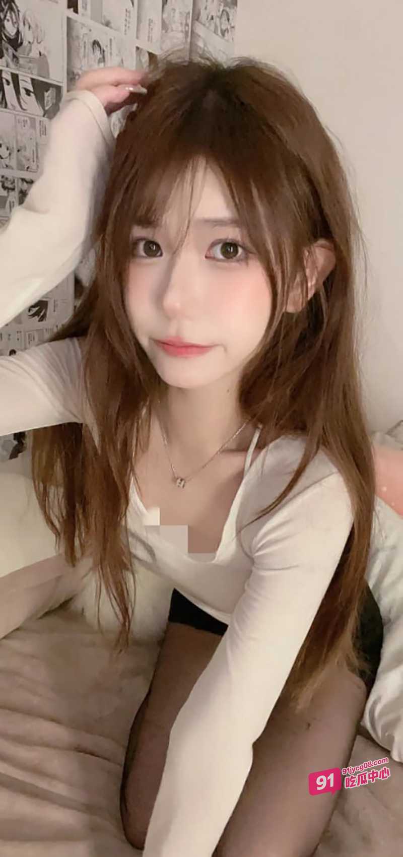 抖音网红宥子私拍泄漏 白玉酥胸令人心神颤抖 人称抖音天花板 ！ 配图4