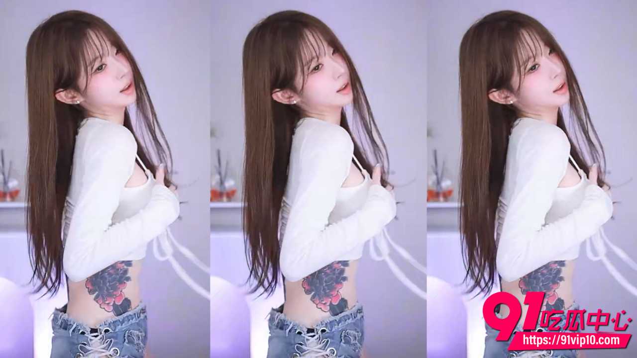 韩国肥臀牛仔裤女神lindao3o 超性感身材抖臀扭腰顶胯 挑逗舞蹈看的人浴火焚身