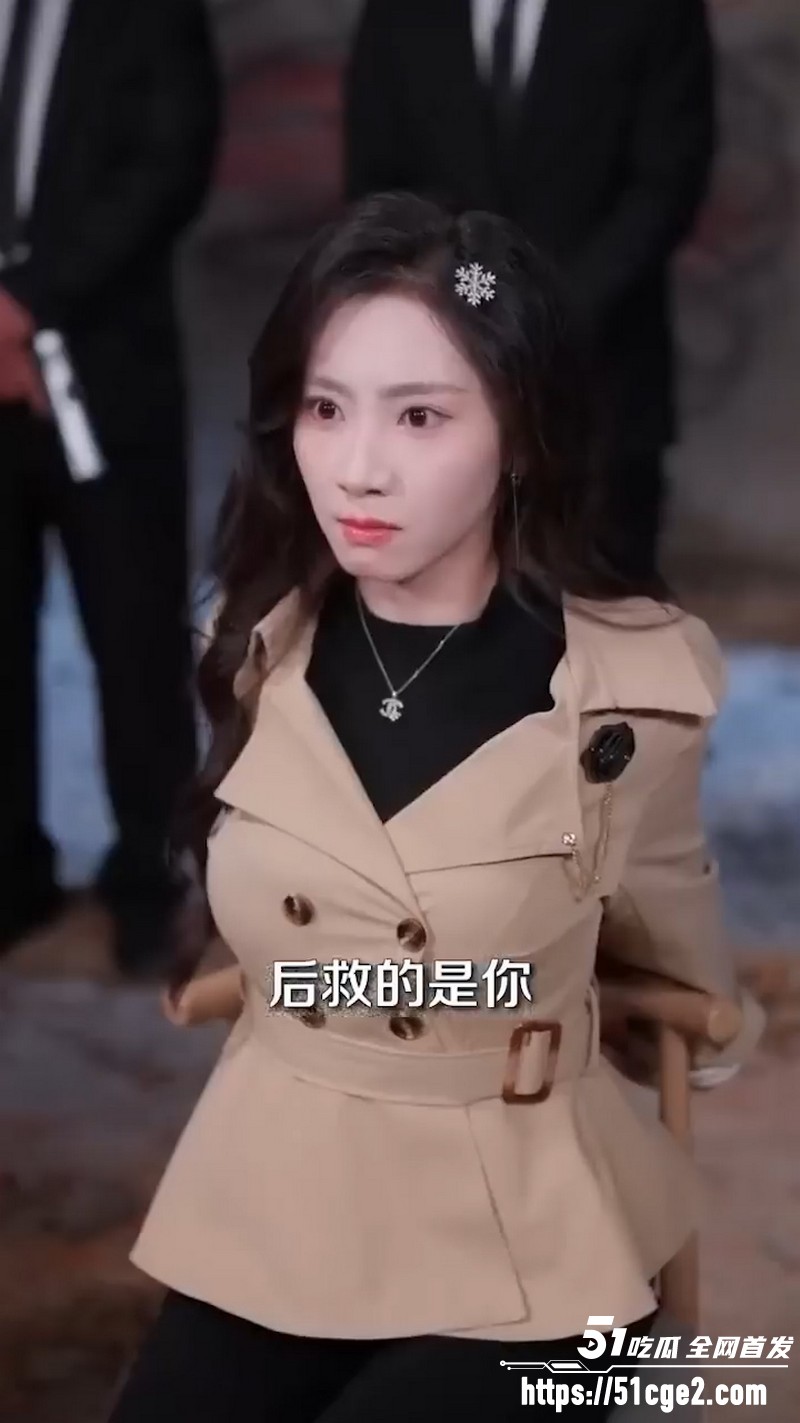 擦边短剧《刚重生校花们就拉着我去学外语》 8
