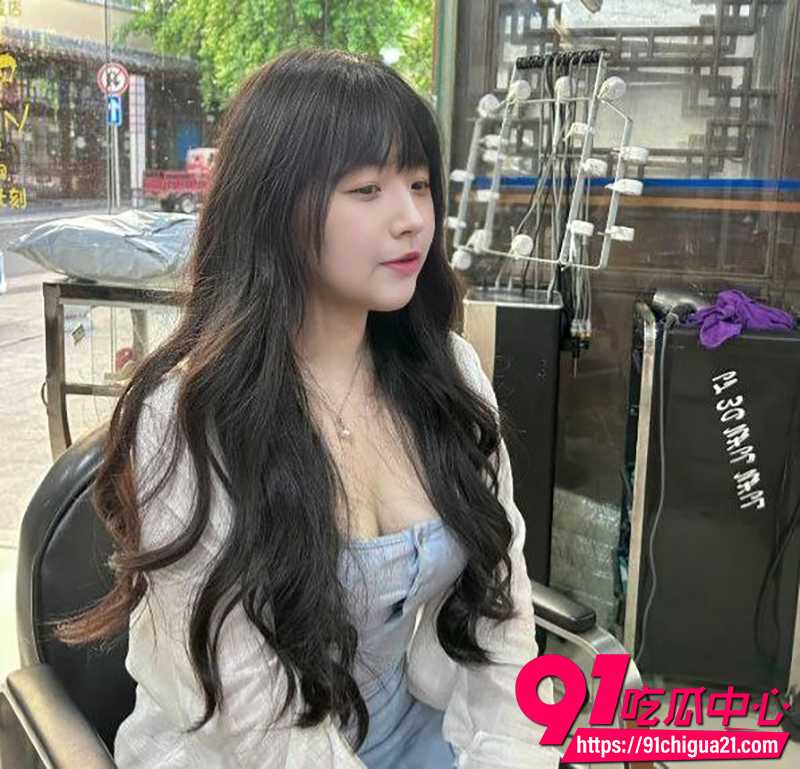 湖南大学生张雪婷裸贷视频 3