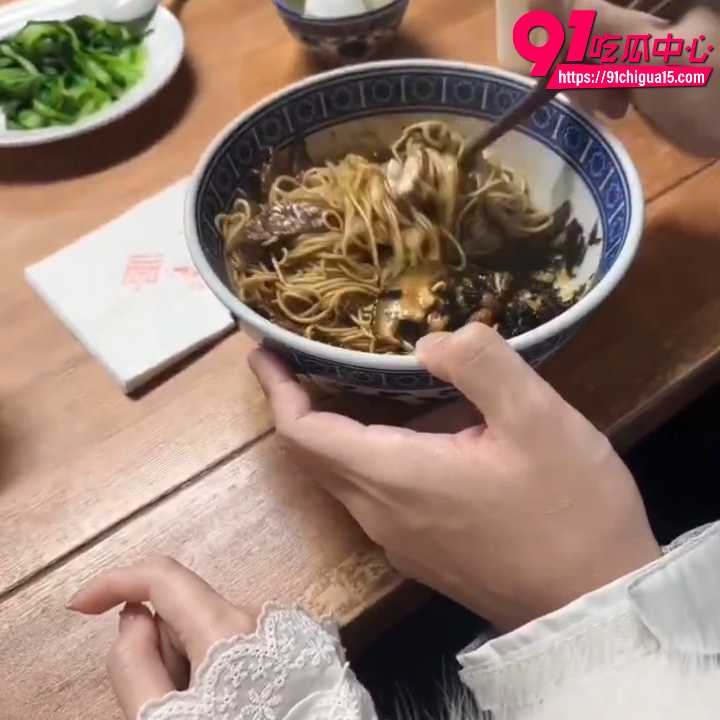 网红锤酱与男友三天甜蜜约会实录曝光10 网红锤酱与男友三天甜蜜约会实录曝光10