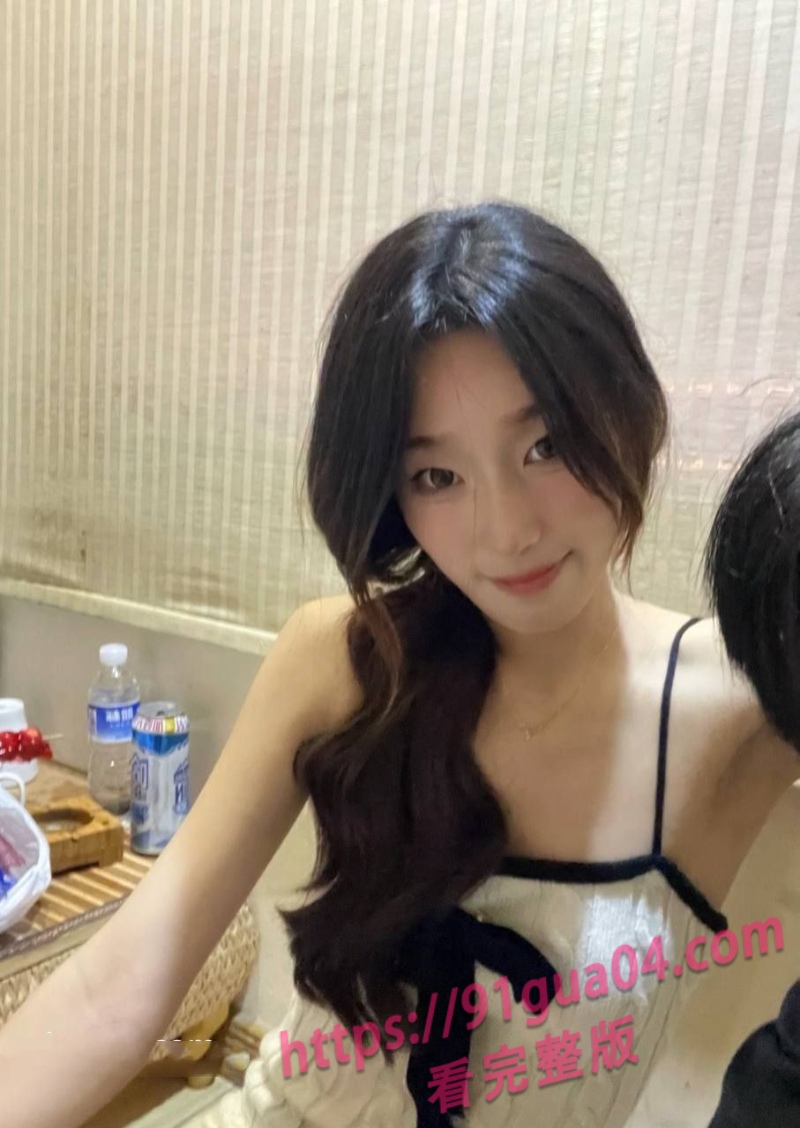 富二代约炮23岁女研究生被曝光 学术妲己不为利益只为快感？