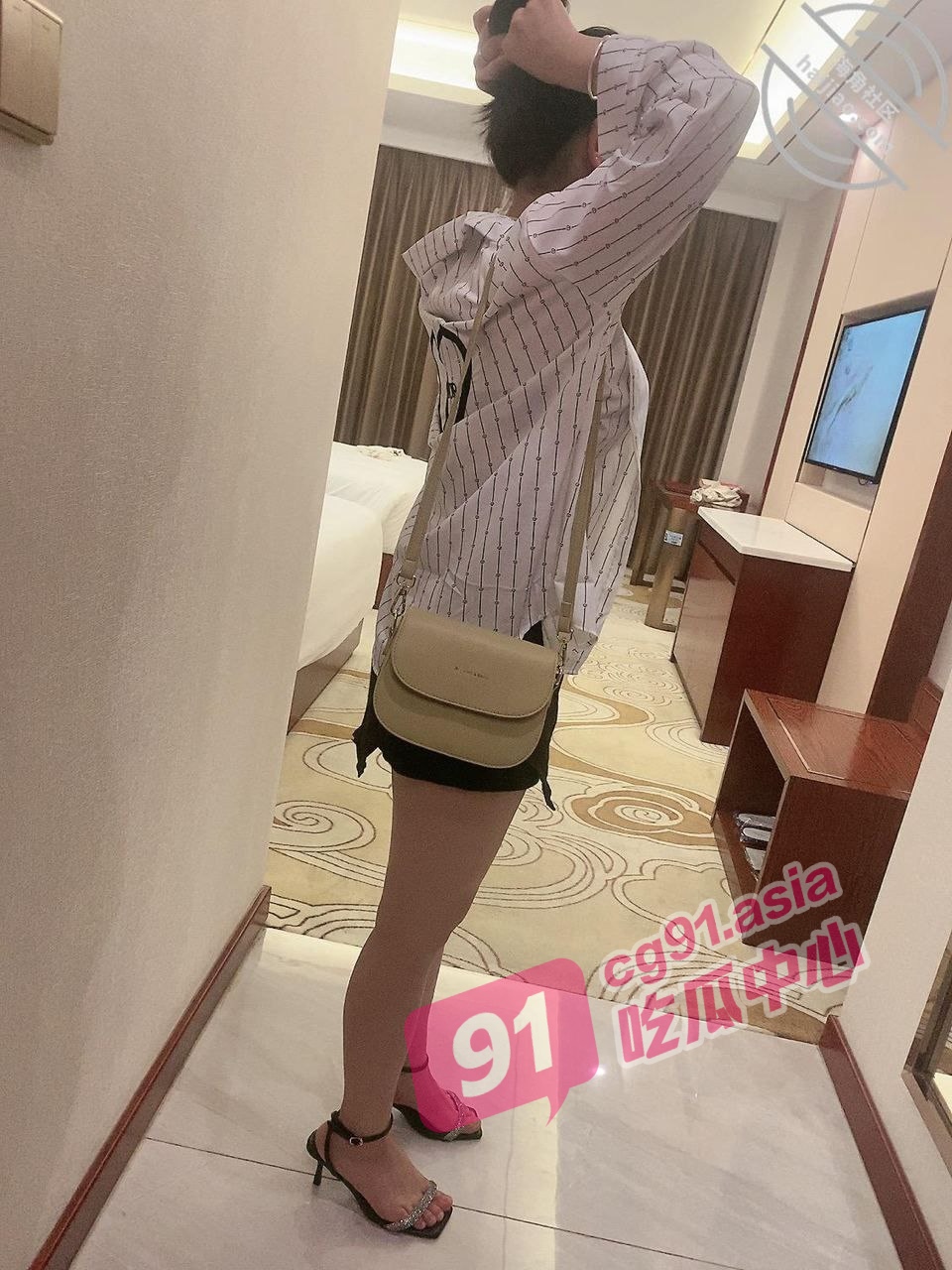 乱伦推荐～见缝插针的约炮嫂子 “嫂子 我要给你开苞”