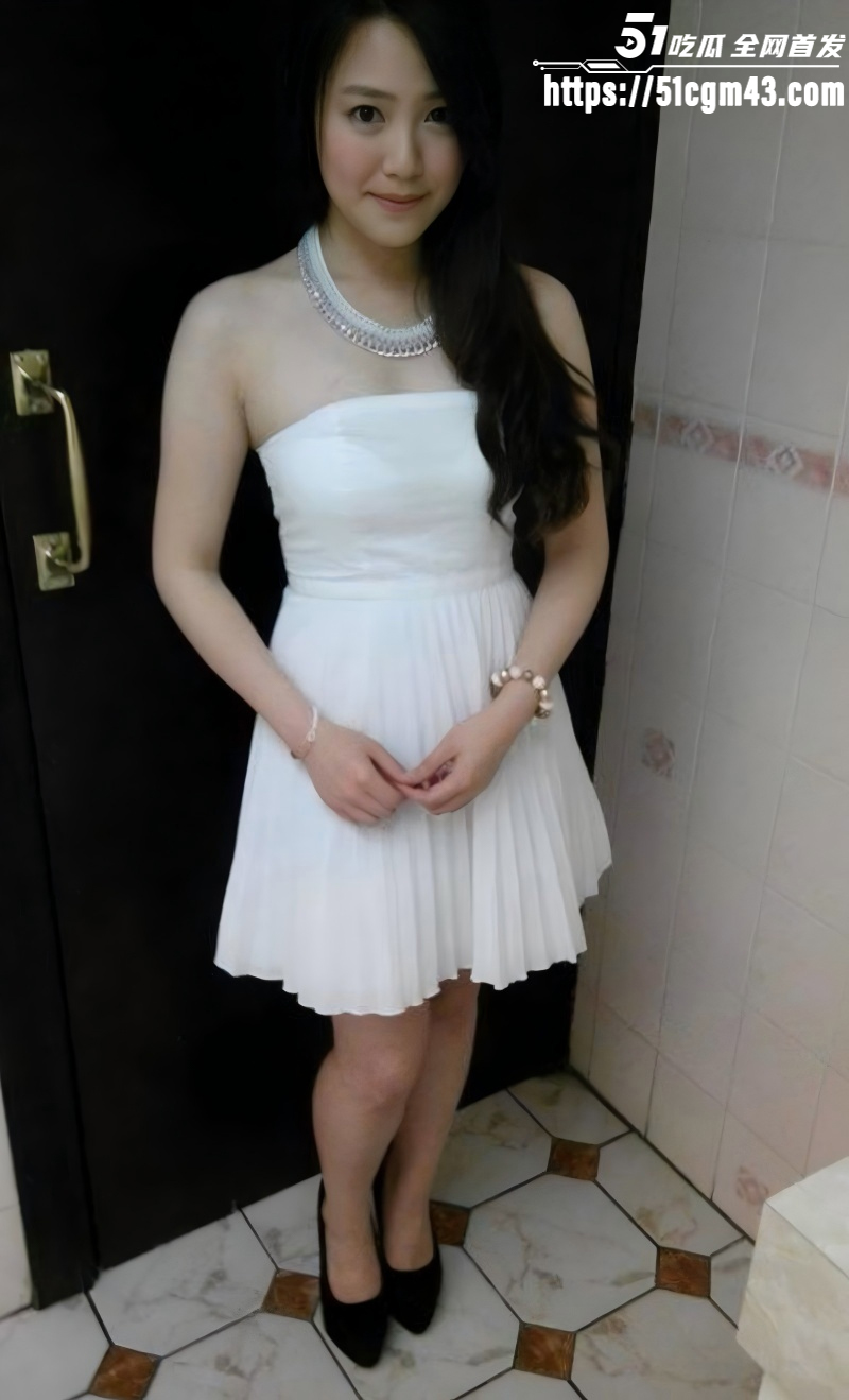 女教师出轨被调教喝尿06 女教师出轨被调教喝尿06