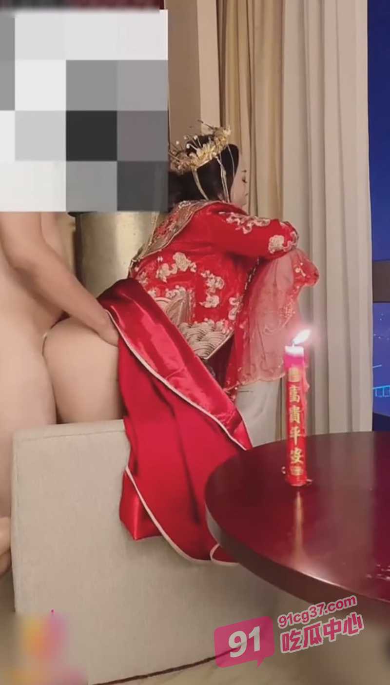 福利姬兔兔情人节特辑！婚礼前夕被弟弟摁头口“姐姐我舍不得你” 配图3